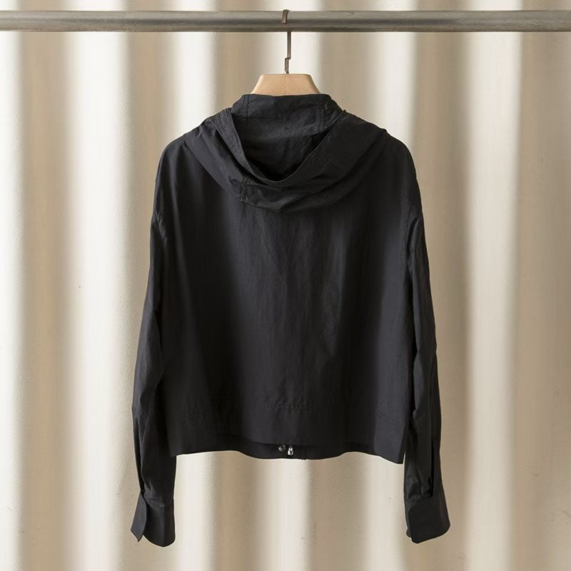 Light-Weight Windbreaker