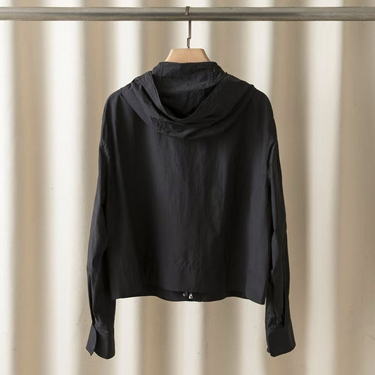 Light-Weight Windbreaker